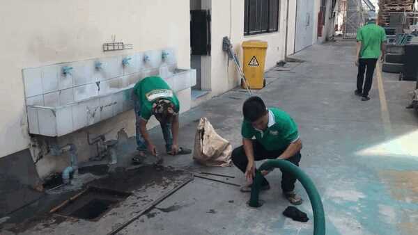 Dịch Vụ Hút Hầm Cầu 2 Hút hầm cầu giá rẻ