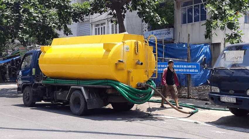 Hút Hầm Cầu Cam Ranh Nhanh Chóng, Sạch Sẽ, Không Mùi Hôi 2 Hút hầm cầu Cam Ranh Giá Rẻ